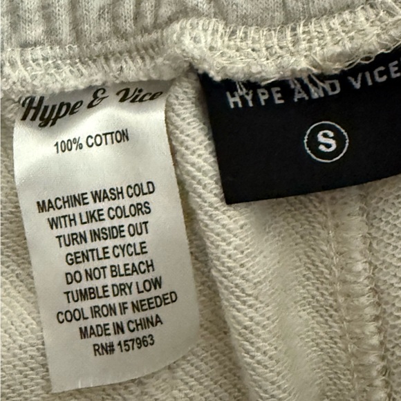 HYPE & VICE NYU Logo Sweatshorts Grey Small - Picture 6 of 7